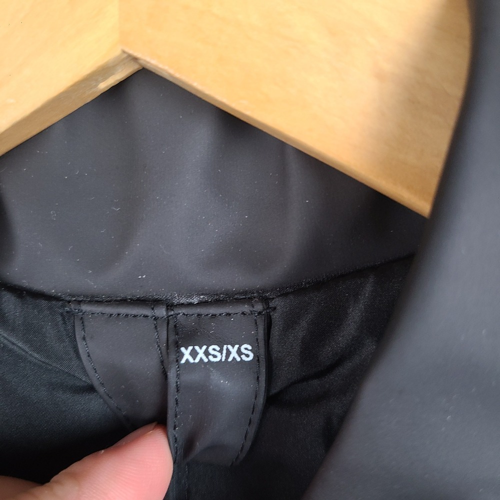 Rains Thermal Bomber Jacket Black Waterproof Insulated Coat XXS/XS - Picture 6 of 8